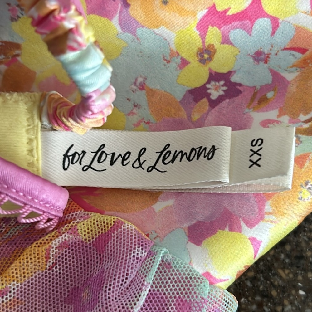 For Love & Lemons
Multicolor Satin Floral Top & Skirt‎ Set - Picture 7 of 12